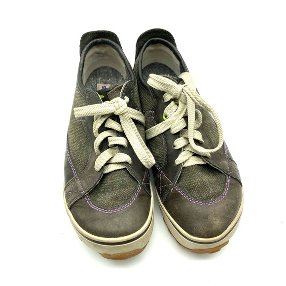 Sorel Mackenzie Leather Hiking Sneakers - Picture 2 of 16